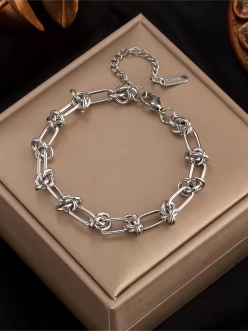 Elegant Silver Chain Necklace - Picture 4 of 10